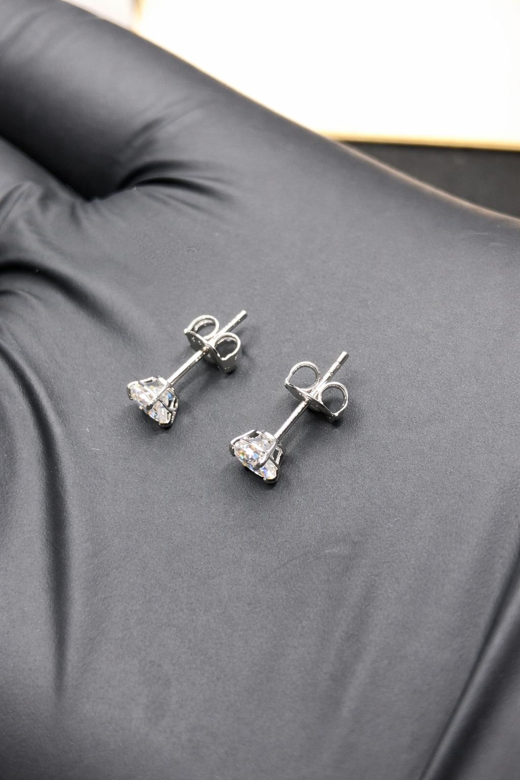 .925 Sterling Silver Moissanite Round Stone Stud 5mm Earrings 0.5ct D Grade